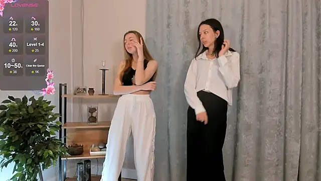 Snapshot of JettaAldis chatting on 1, 3, 2025 JettaAldis online show from 1, 3, 2025