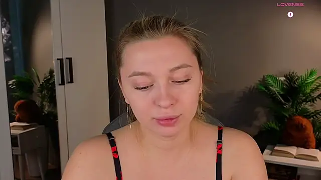 christie luv online show from 12, 2, 2026