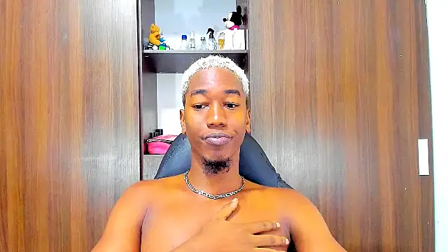 Dreamastercum  online show from 10, 10, 2025