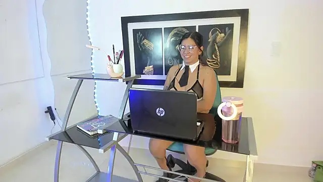 emilyy cooperr online show from 11, 9, 2025