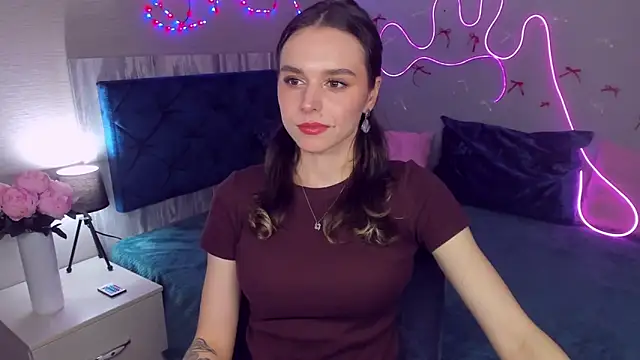 EmelyMason online show from 9, 4, 2026