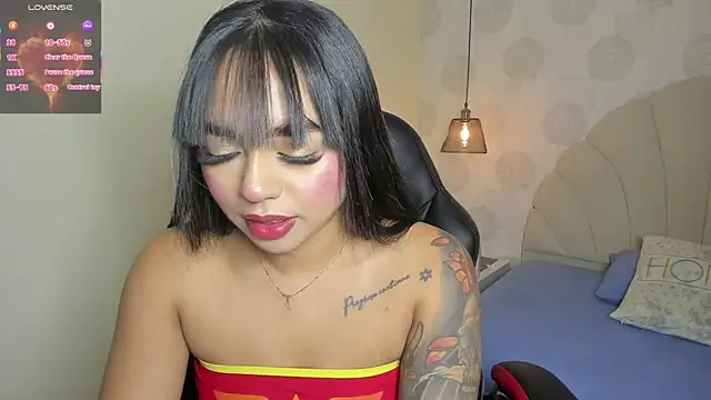 Snapshot of AGATHASMITH5 chatting on 17, 10, 2025 AGATHASMITH5 online show from 17, 10, 2025