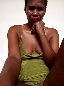 Snapshot of Missvixen81 chatting on 11, 10, 2025 Missvixen81 online show from 11, 10, 2025
