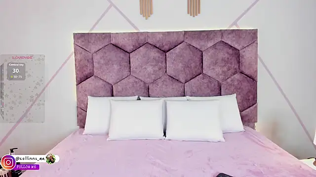 aurora collinss  online show from 9, 10, 2025