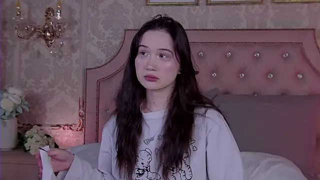 Snapshot of HeatherSweet_ chatting on 4, 2, 2026 HeatherSweet online show from 4, 2, 2026