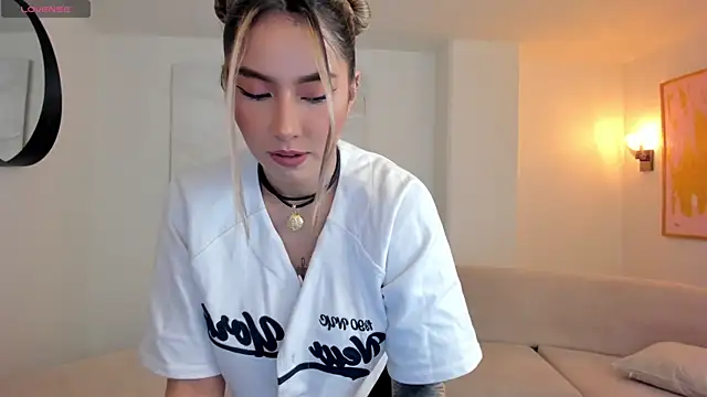 Snapshot of MaddisonCollins chatting on 19, 5, 2026 MaddisonCollins online show from 19, 5, 2026