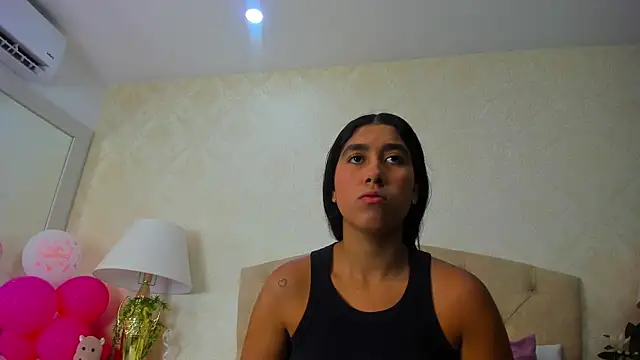 Mia Montess online show from 9, 4, 2026