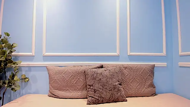 Lucy Canel online show from 2, 11, 2025