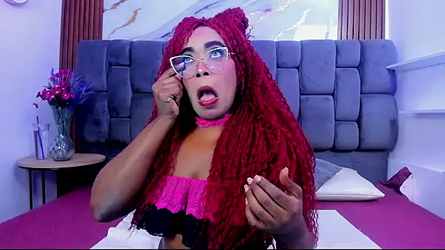 CandyMartinez  online show from 21, 11, 2025