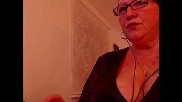 Snapshot of conny99 chatting on 8, 2, 2025 conny99 online show from 8, 2, 2025