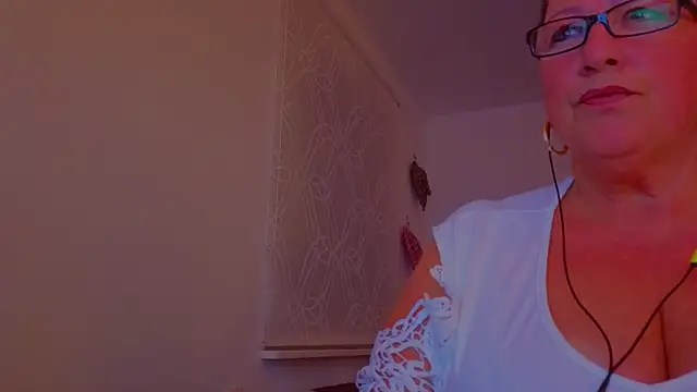 Snapshot of conny99 chatting on 10, 9, 2025 conny99 online show from 10, 9, 2025