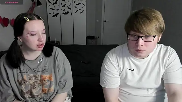 JayMollyy online show from 15, 4, 2026