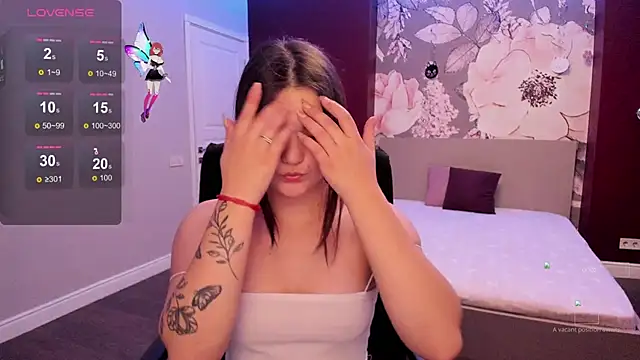 ElinaMils online show from 8, 10, 2025