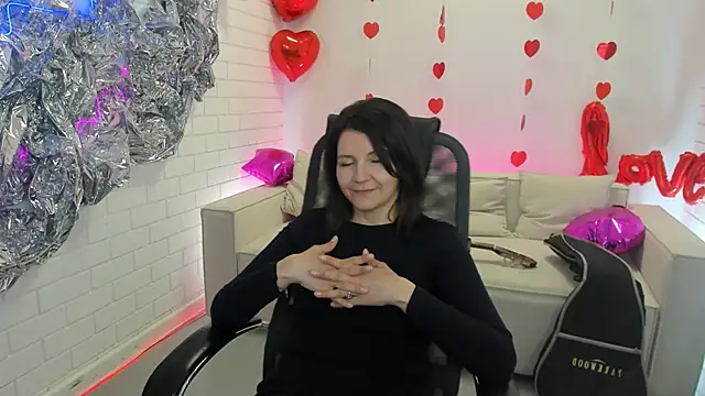 NicoleHitman online show from 13, 3, 2025