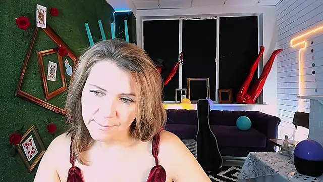 NicoleHitman online show from 3, 10, 2025