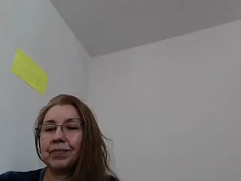 GiaLuvv11 online show from 25, 4, 2026