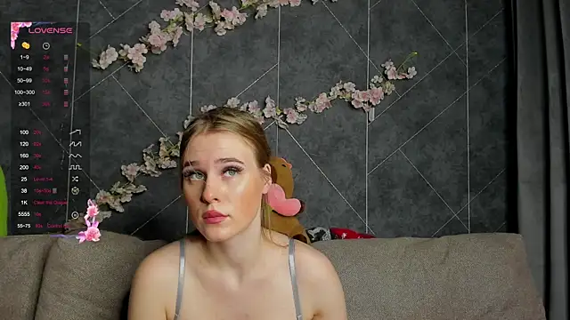 EvaTheHeart online show from 12, 11, 2025