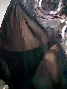 Snapshot of Sandra42 chatting on 4, 11, 2025 Sandra42 online show from 4, 11, 2025