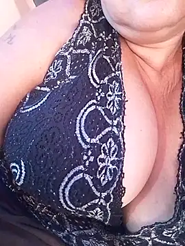 Snapshot of Sandra42 chatting on 22, 4, 2026 Sandra42 online show from 22, 4, 2026