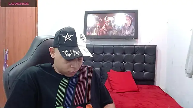 Alejandroo 22 online show from 21, 3, 2025