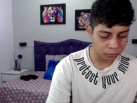 Alejandroo 22 online show from 22, 9, 2025