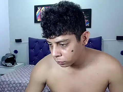 Alejandroo 22 online show from 26, 9, 2025