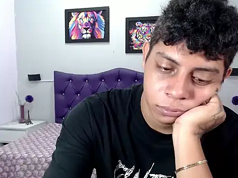 Alejandroo 22 online show from 2, 10, 2025