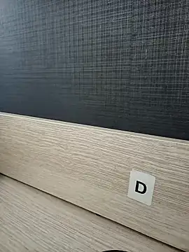 Ariana Rodriguez online show from 18, 11, 2025