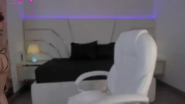 Snapshot of Violeta-Marquez chatting on 7, 3, 2025 Violeta-Marquez online show from 7, 3, 2025