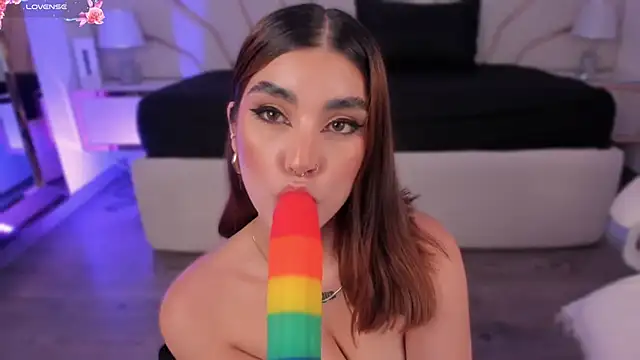 Snapshot of Violeta-Marquez chatting on 13, 3, 2025 Violeta-Marquez online show from 13, 3, 2025