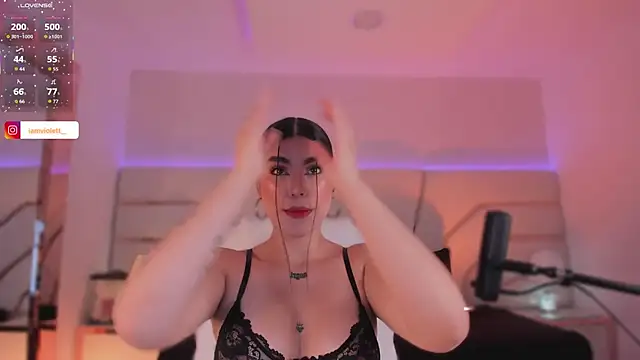 Snapshot of Violeta-Marquez chatting on 15, 9, 2025 Violeta-Marquez online show from 15, 9, 2025