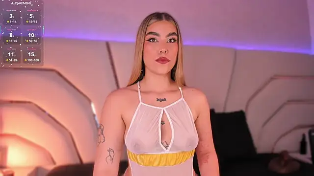 Snapshot of Violeta-Marquez chatting on 22, 5, 2026 Violeta-Marquez online show from 22, 5, 2026