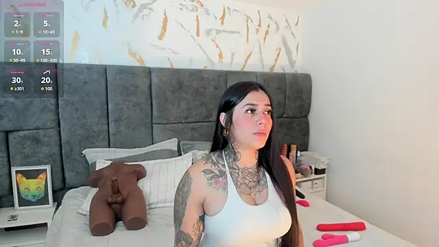 Cristal Velle online show from 28, 3, 2026