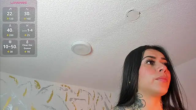 Cristal Velle online show from 11, 4, 2026