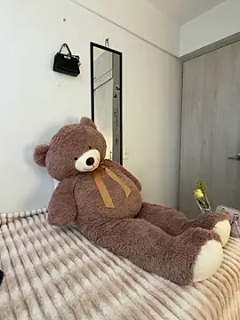 ZaraLuuv online show from 9, 3, 2026