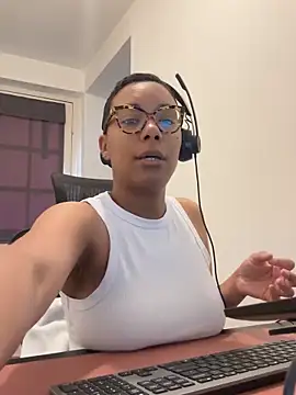 Melia Rayne online show from 30, 3, 2026