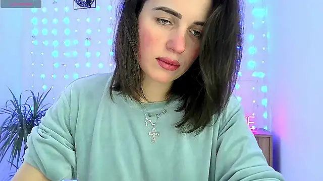 neferutt online show from 5, 12, 2025