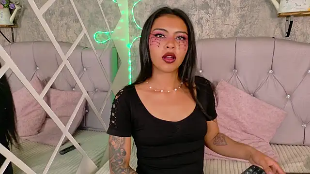 Devil AliceXo online show from 8, 10, 2025