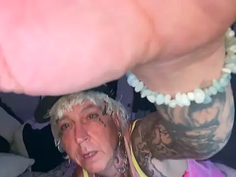 BADCOMPANY123 online show from 24, 9, 2025