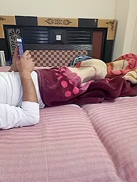 Cute-Zarina online show from 13, 12, 2025