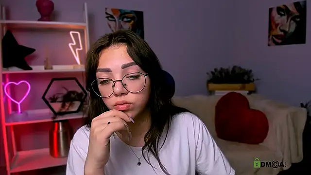 kiki swan online show from 10, 3, 2025