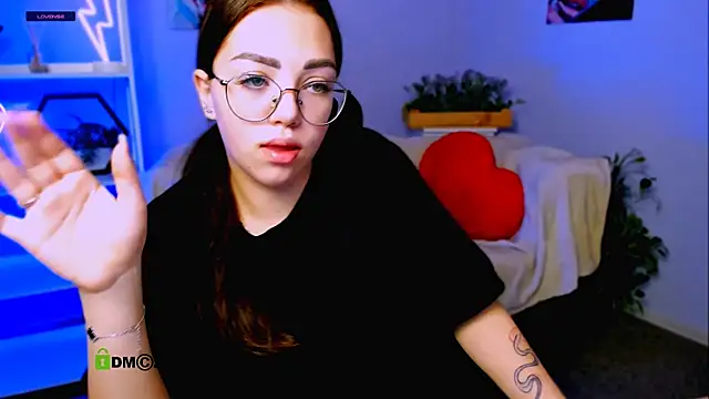 kiki swan online show from 17, 3, 2025