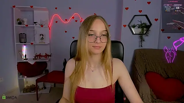 Snapshot of kiki_swan chatting on 19, 5, 2026 kiki swan online show from 19, 5, 2026