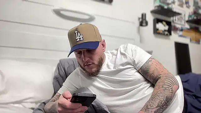 Snapshot of Thegreatwhitepipe chatting on 17, 11, 2025 Thegreatwhitepipe online show from 17, 11, 2025