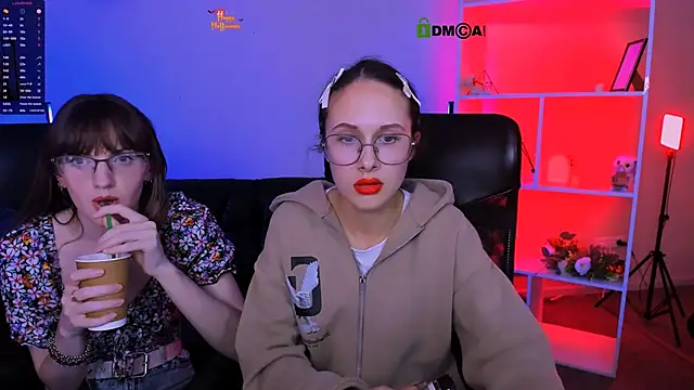 mona cloud online show from 5, 11, 2025