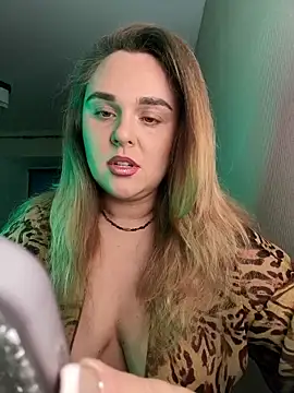 Juicy PeachLux online show from 9, 9, 2025