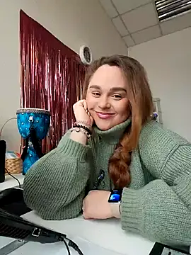 Juicy PeachLux online show from 30, 11, 2025