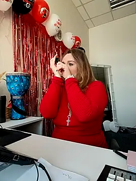 Juicy PeachLux online show from 1, 3, 2026