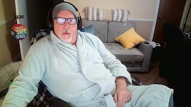 Snapshot of superbearboss chatting on 19, 1, 2026 superbearboss online show from 19, 1, 2026