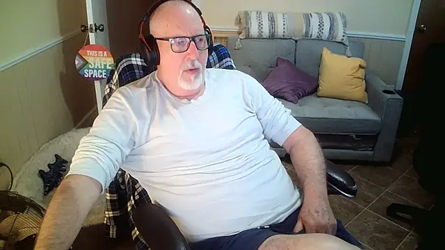 Snapshot of superbearboss chatting on 27, 2, 2026 superbearboss online show from 27, 2, 2026